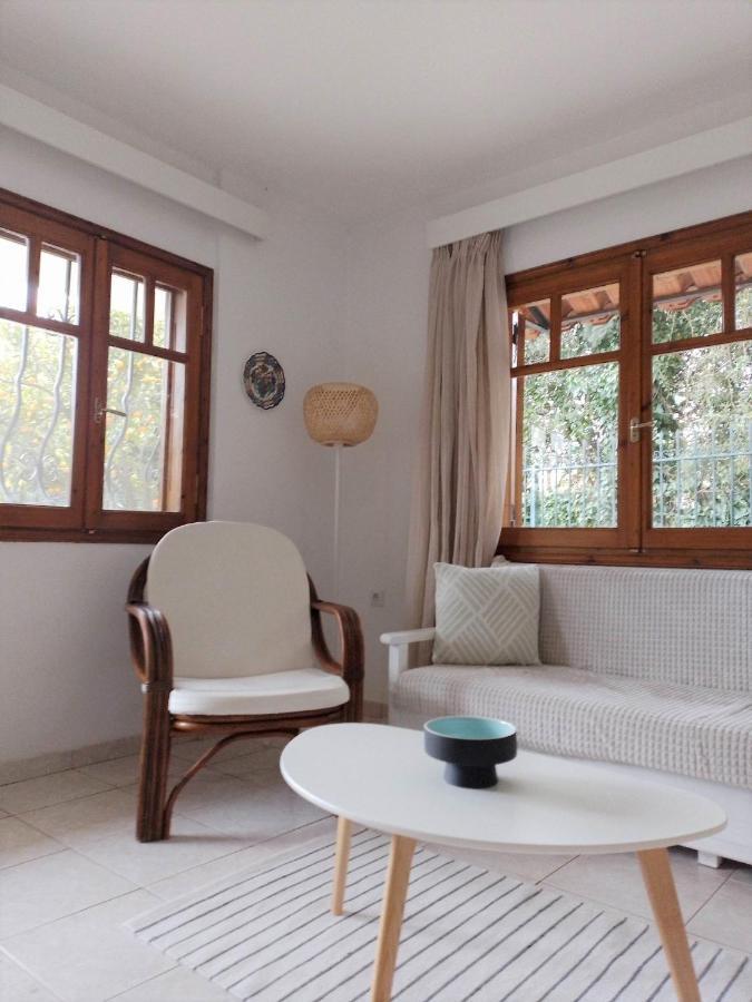 Small Theater Apartment Epidaurus Zewnętrze zdjęcie